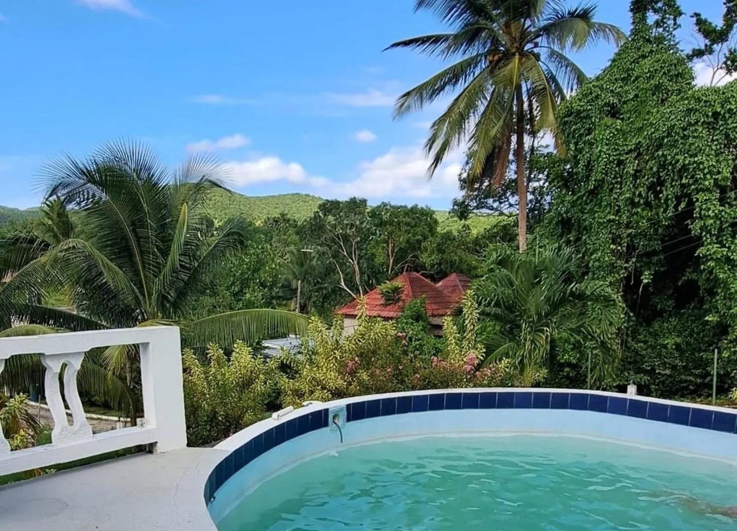 Apartament Montego Bay - Hillside Retreat