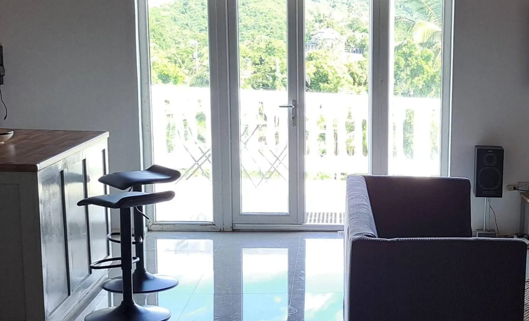 Apartament Montego Bay - Hillside Retreat